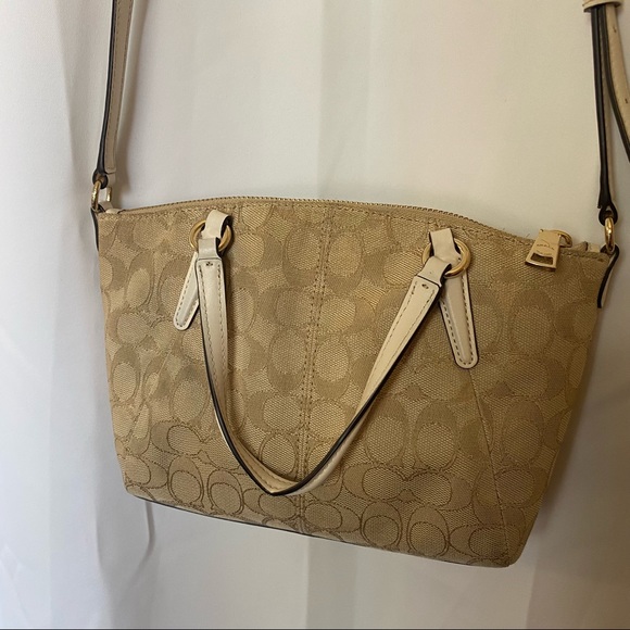 tan coach crossbody - Picture 4 of 5